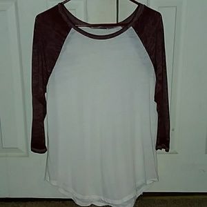 Abercrombie & Fitch 3/4 sleeve white burgundy